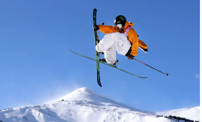 freestyle skiing